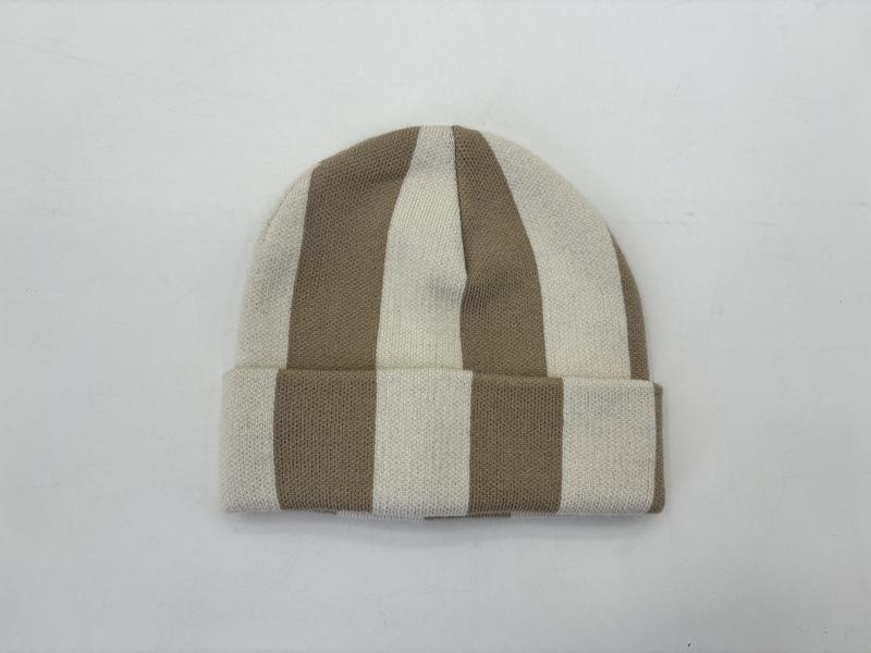 Gebreide beanie met omgeslagen rand en brede verticale strepen in beige en crème
