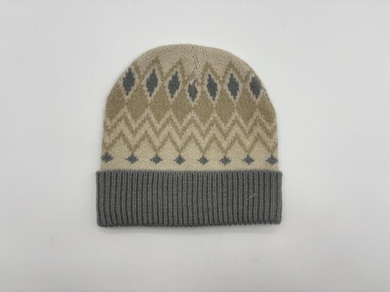 Beige gebreide muts met grijze Fair Isle-print en geribbelde manchet