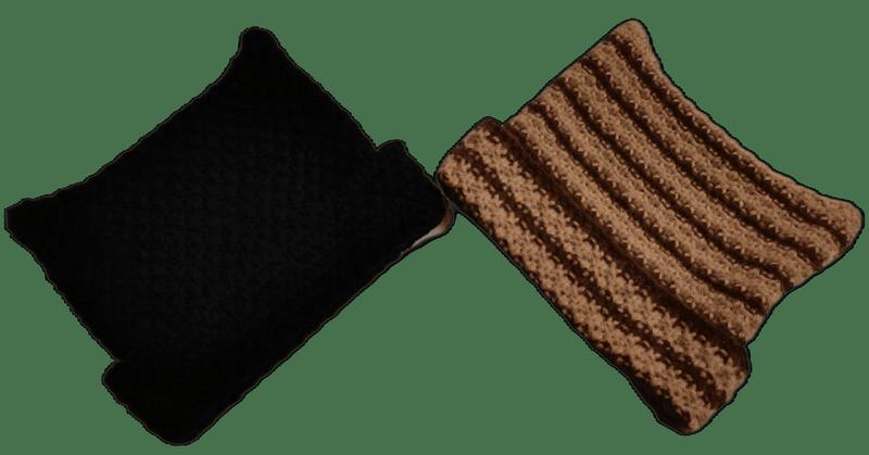 Crème pluizige nep-bont oorkappen met witte parelsieraden op de oorstukken en hoofdband