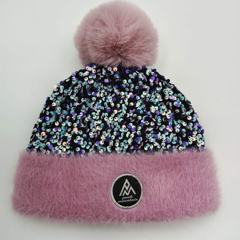 Roze wintermuts met glitterpailletten