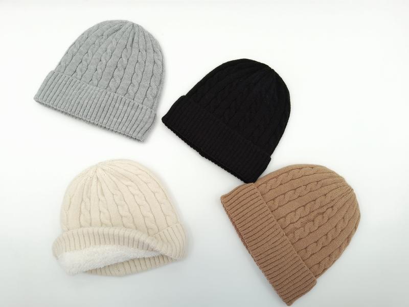`Cable knit muts set in grijs