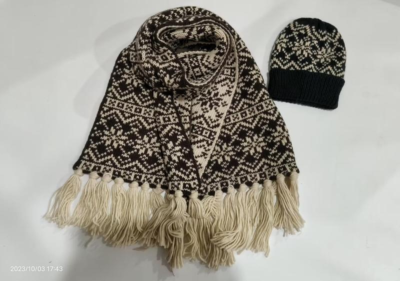 Bruine en crème Fair Isle gebreide sjaal met franjes en bijpassende sneeuwvlok muts set | Groothandel