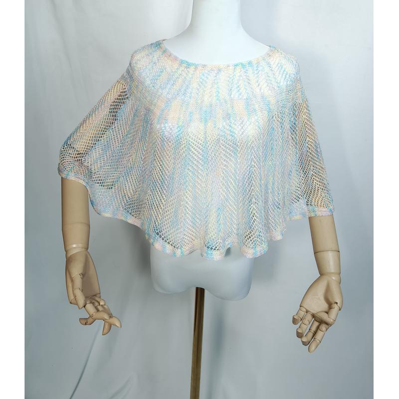 `Pastel open-knit mesh cape poncho top in blauw