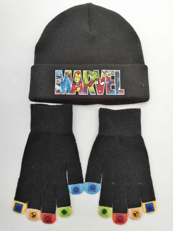 Zwarte gebreide muts met Marvel-superheldlogo en bijpassende vingerloze handschoenen met gekleurde vingertoppen
