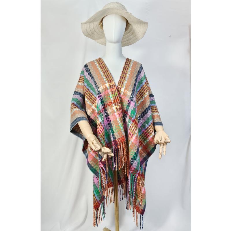 Veelkleurige geweven poncho met ruitpatroon