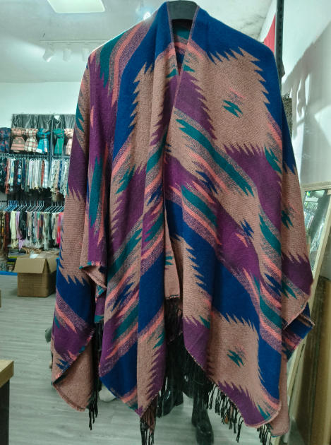 Oversized boho poncho met zigzag aztecprint in blauw