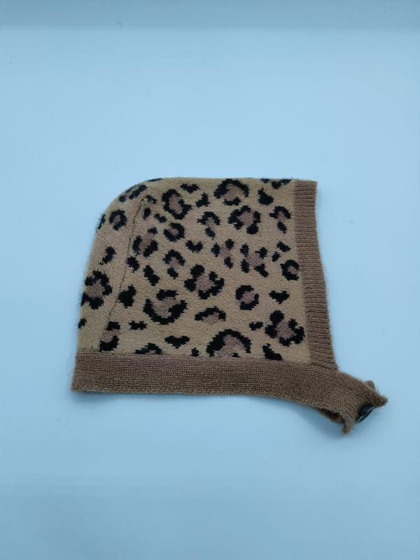 `Camel bruine gebreide babymuts met luipaardprint