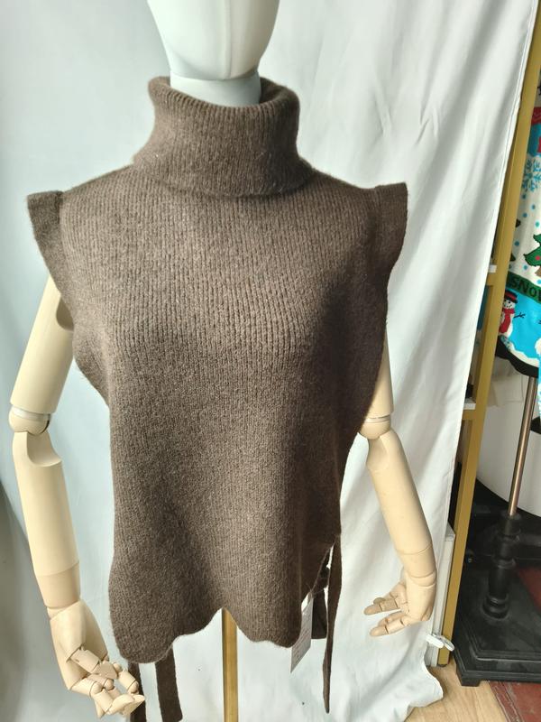 Taupe bruine mouwloze coltrui gebreide vestjurk met zij-strikdetails
